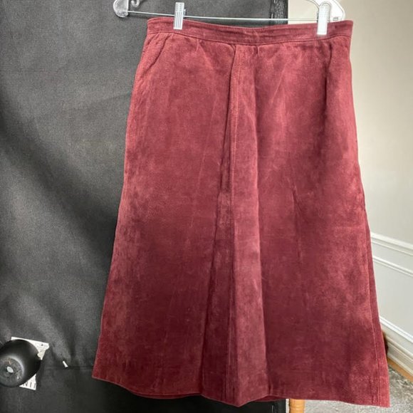 MARQUISE OF LONDON LADIES SUEDE MIDI SKIRT SIZE 14. - Picture 1 of 4